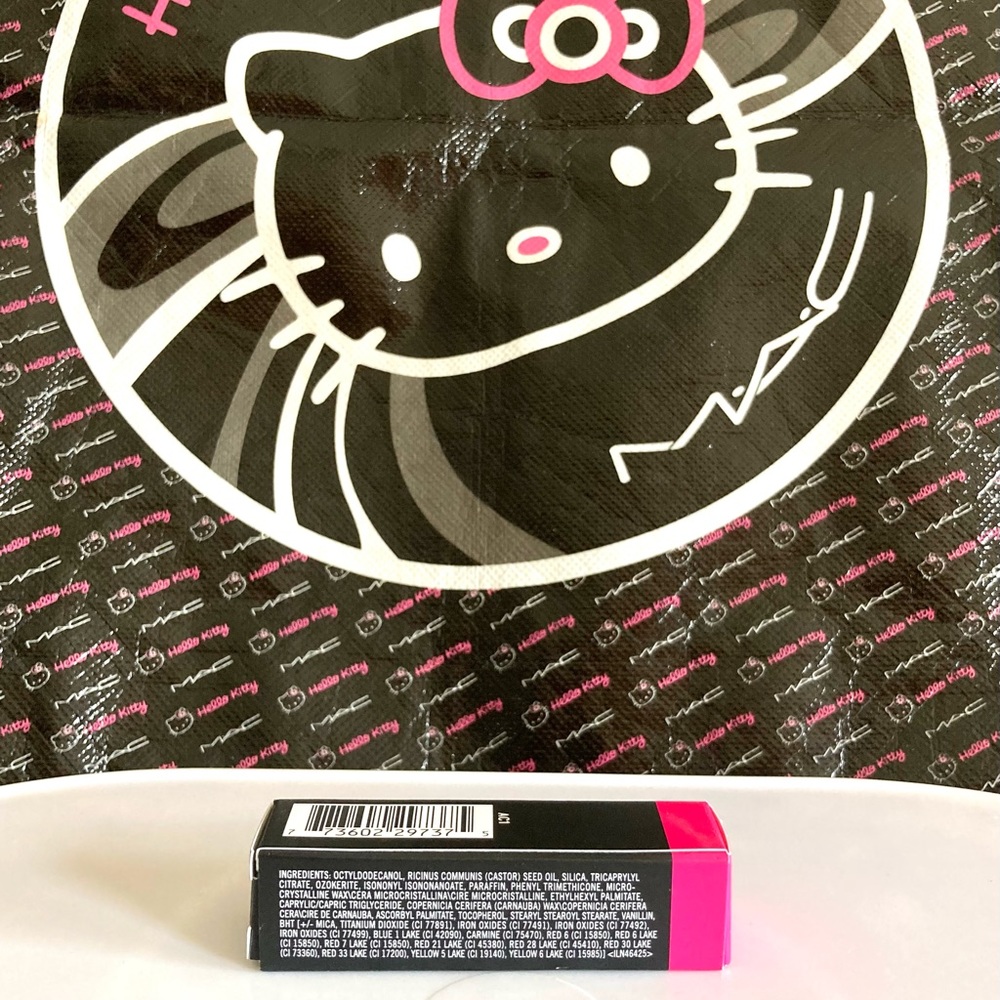 💄HP!💄LAST ONE! MAC Matte Lipstick Candy Yum Yum - Picture 8 of 11
